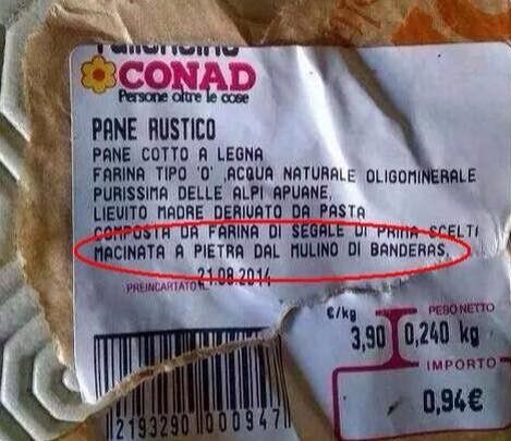 Geni al banco del pane della Conad in azione...