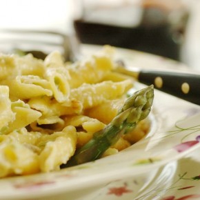 Garganelli asparagi e noci