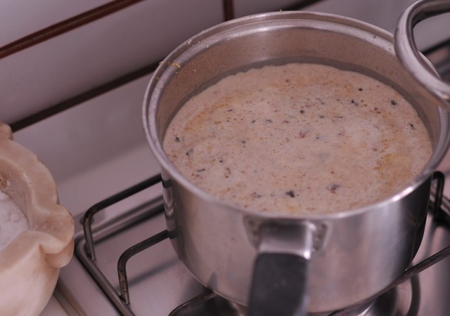 Salsa alle noci e scorze di limone