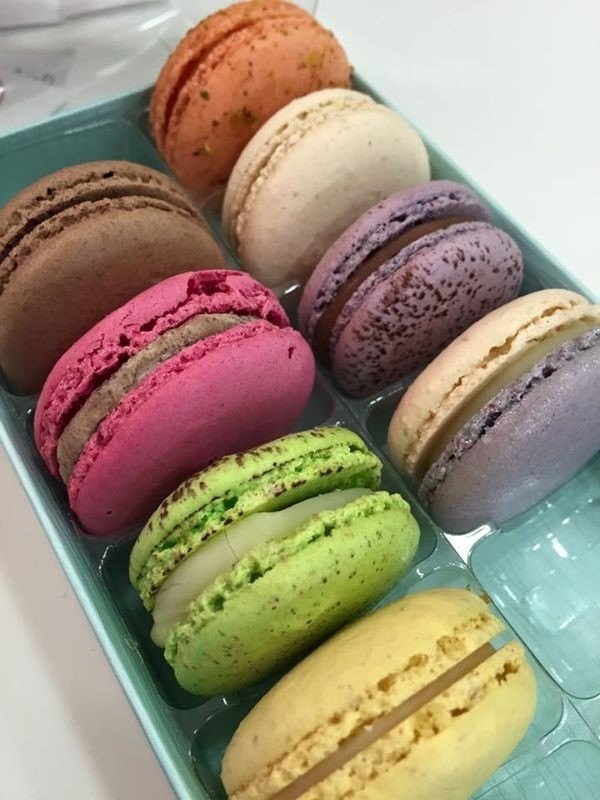Bakery Cakes, macarons