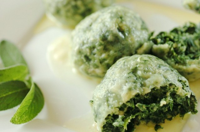 Gnocchi giganti ricotta e spinaci