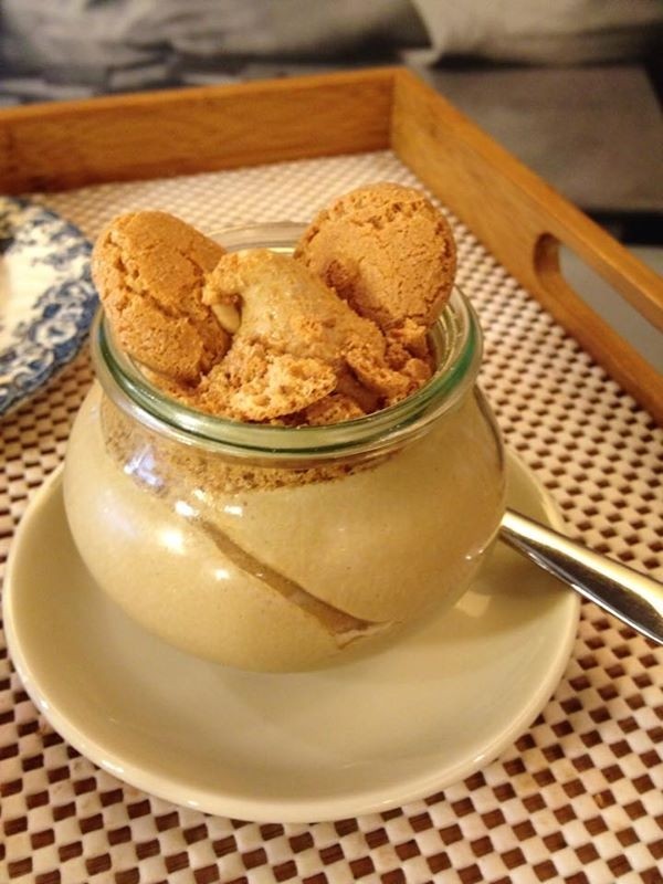 Maité Lounge, crema di caffè e amaretti