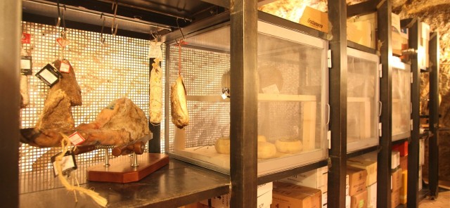 Vitis Vinifera, salumi e formaggi