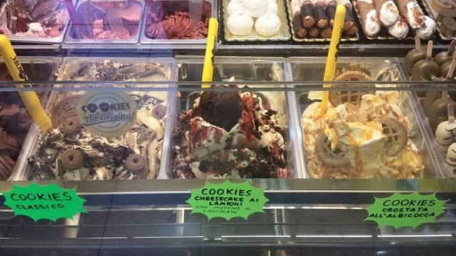 L'Orso Goloso, vetrina dei gelati
