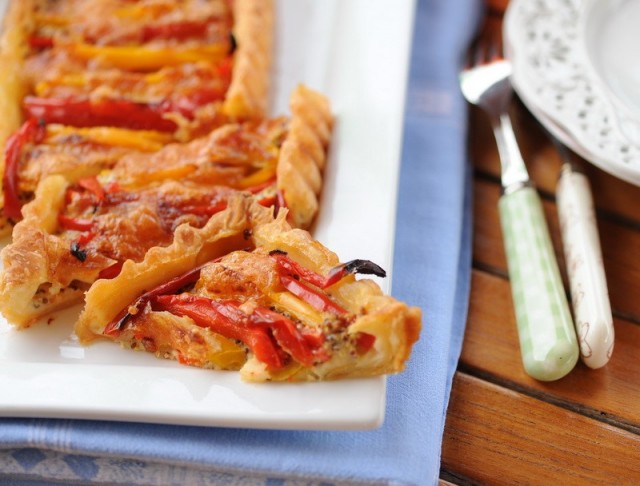 Torta alla senape e peperoni dolci