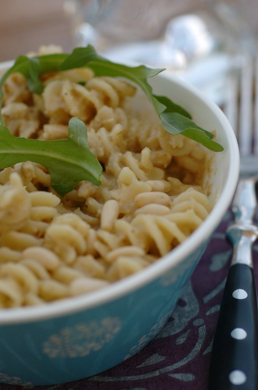 Fusilli alle melanzane e pinoli