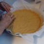 Impasto della crostata steso sul fondo